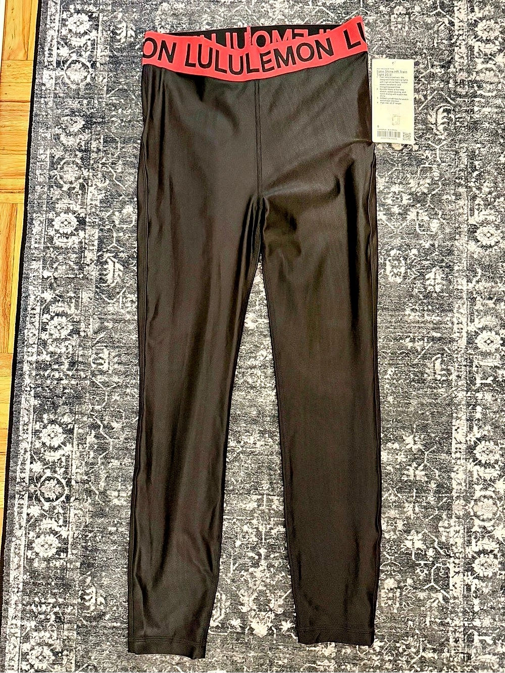 lululemon Satin Shine HR Train Tight 25.5" Black & Red Size 8 NWT